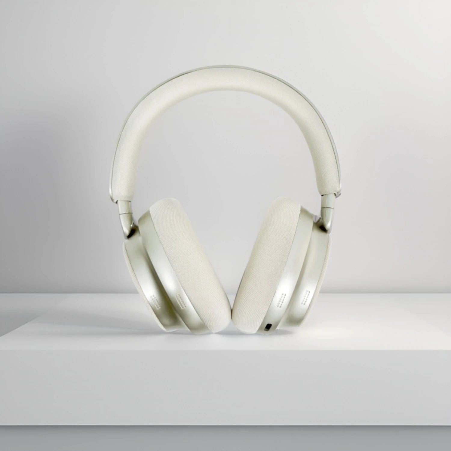 Bluetooth Over Ear Headphones by TEISCHE with 40mm Drivers, 40H Playtime, Noise Isolation, and Bluetooth 5.3 - Perfect for Music and Gaming, Comfortable Fit, Wireless Connectivity, and Durable Design.